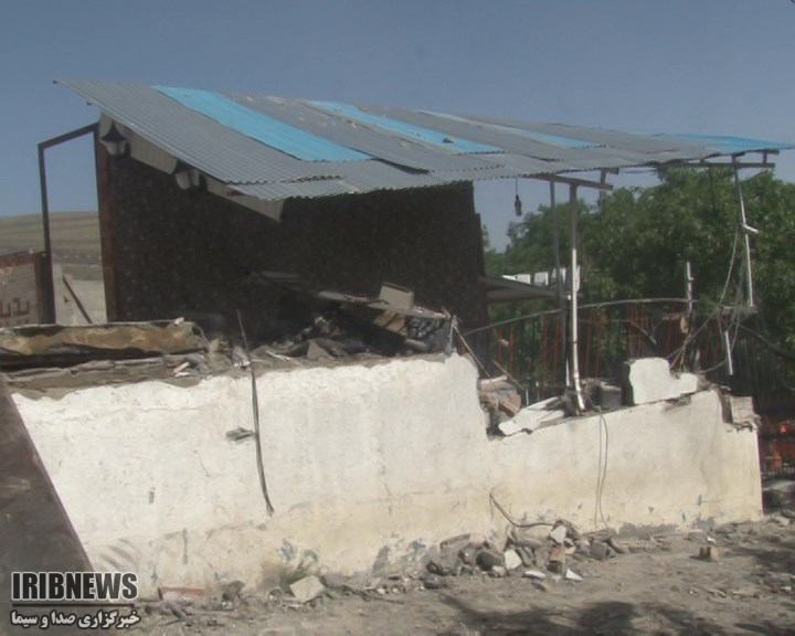 تخریب بناهای غیر مجاز در باغ های همدان