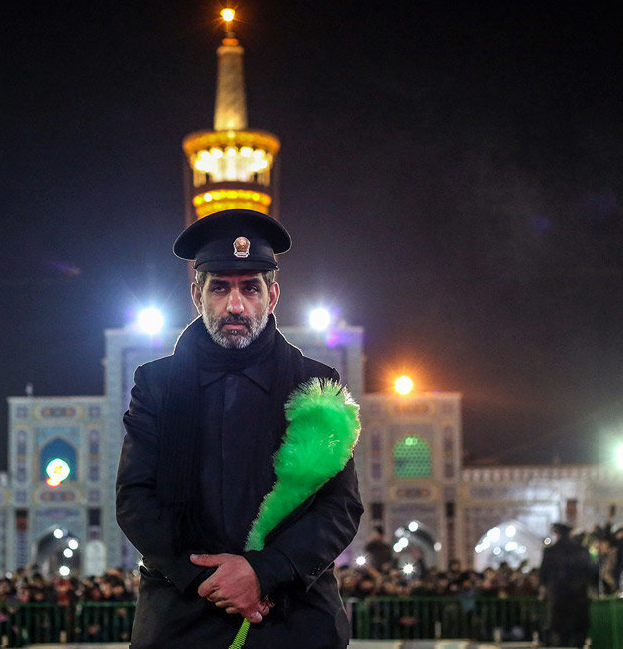 خدمت رسانی 2500 خادم حرم رضوی به زائران