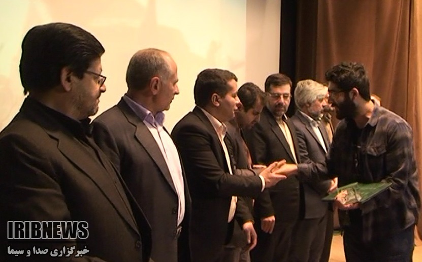 معرفی نفرات برتر عکاسی و فیلم در قاب شیدایی معرفی نفرات برتر عکاسی و فیلم در قاب شیدایی