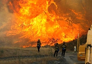 نابودی 500 ساختمان در آتش سوزی کالیفرنیا نابودی 500 ساختمان در آتش سوزی کالیفرنیا