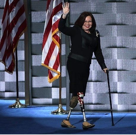 سناتور تمی داکورت: دونالد ترامپ ترسوی کل است