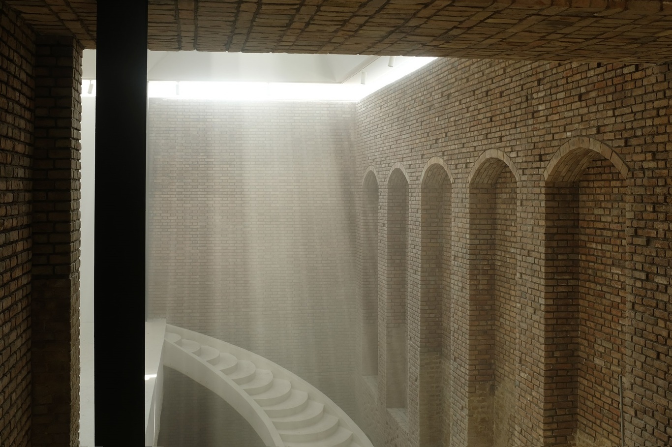 سرنوشت فوقالعادۀ یک ساختمان صدساله در تهران سرنوشت فوقالعادۀ یک ساختمان صدساله در تهران