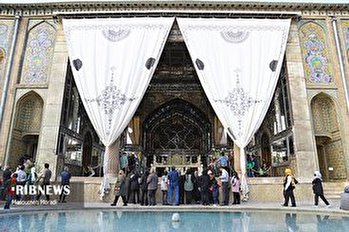 مسافران نوروزی در کاخ موزه گلستان تهران