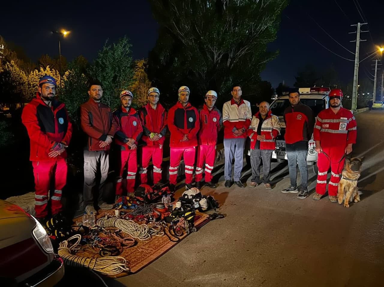 برگزاری مانور امداد و نجات در کوهستان شبانه به همت هلال احمر آذربایجان غربی