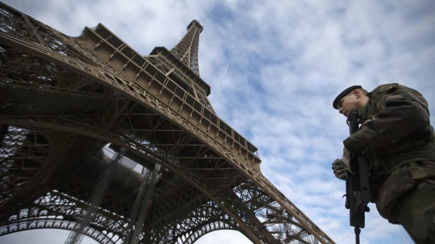 اعلام وضعیت اضطراری حمله در فرانسه