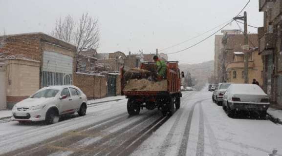 خدمت‌رسانی ۸۰۰ پاکبان  ارومیه ای در پی بارش برف