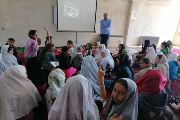 بهرهمندی کودکان و نوجوانان مناطق کمبرخوردار از خدمات کتابخانه سیار شهری ارومیه بهرهمندی کودکان و نوجوانان مناطق کمبرخوردار از خدمات کتابخانه سیار شهری ارومیه