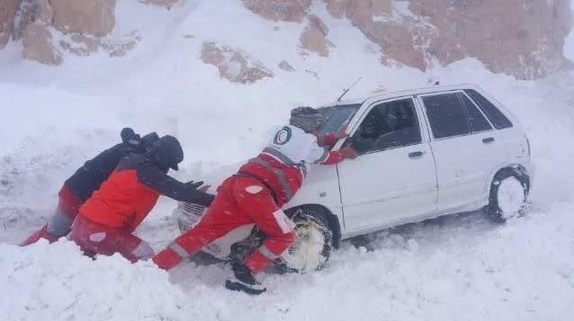 باآغاز بارشها نیروهای هلالاحمر استان کرمانشاه در آماده باش کامل هستند باآغاز بارشها نیروهای هلالاحمر استان کرمانشاه در آماده باش کامل هستند
