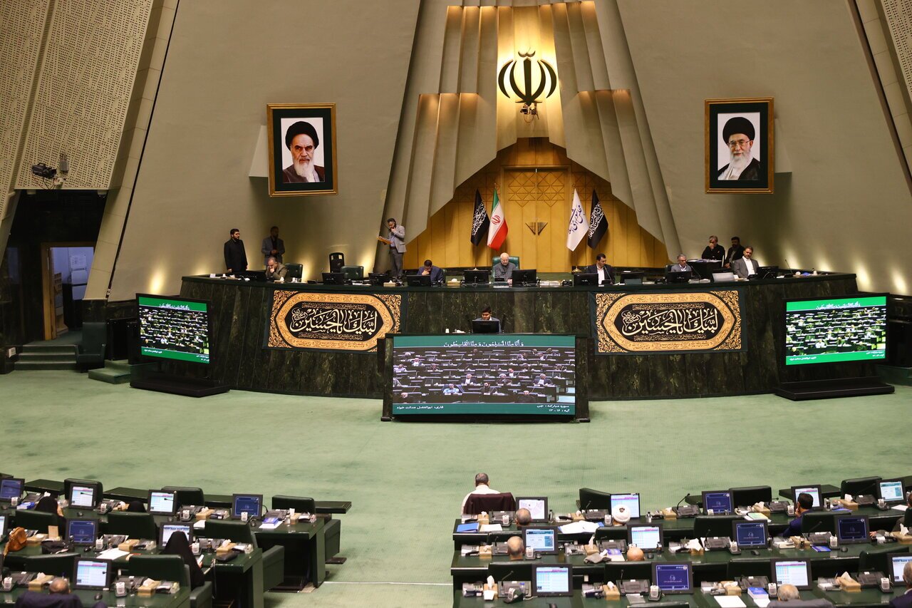 انتخاب نمایندگان عضو و ناظر در مجامع و شورا‌های کشور