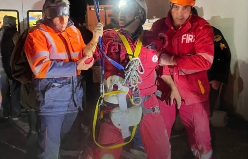 نجات فرد سقوط کرده در چاه در آباده