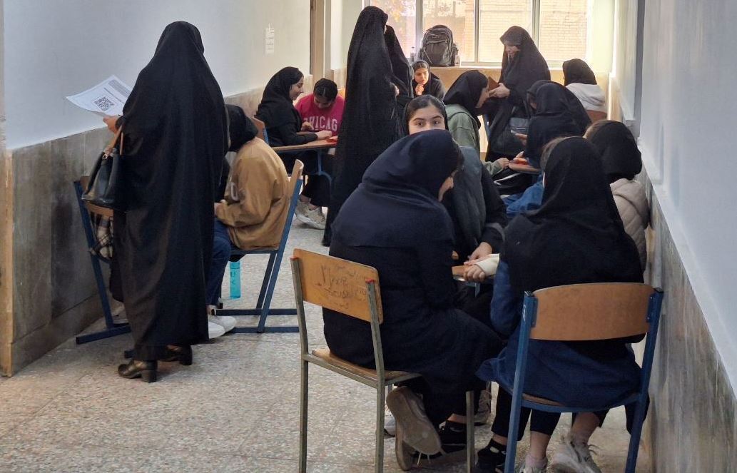 رقابت دانش آموزان رودباری در مسابقات قرآنی «آلا»