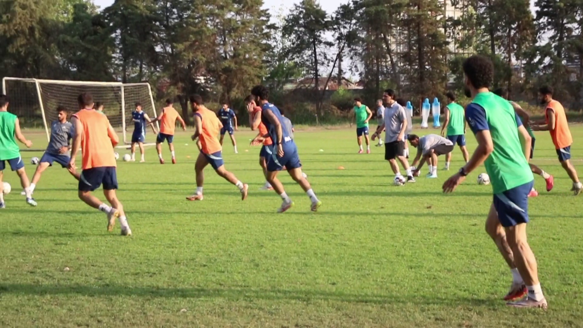 تقابل قوی سپید برابر ذوب آهن در اصفهان تقابل قوی سپید برابر ذوب آهن در اصفهان