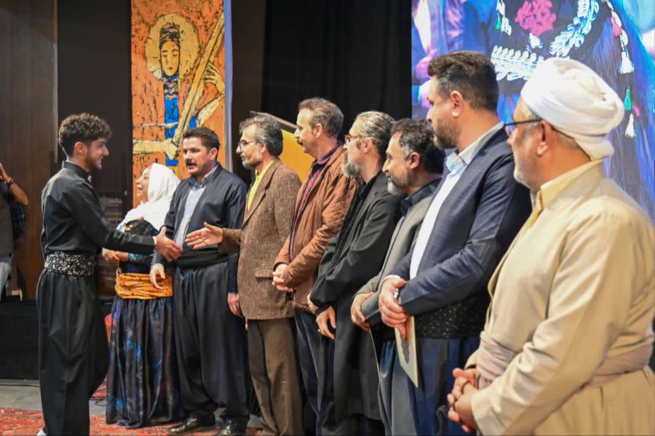 معرفی برترینهای موسیقی نواحی در جشنواره بهیت و حهیران سردشت معرفی برترینهای موسیقی نواحی در جشنواره بهیت و حهیران سردشت