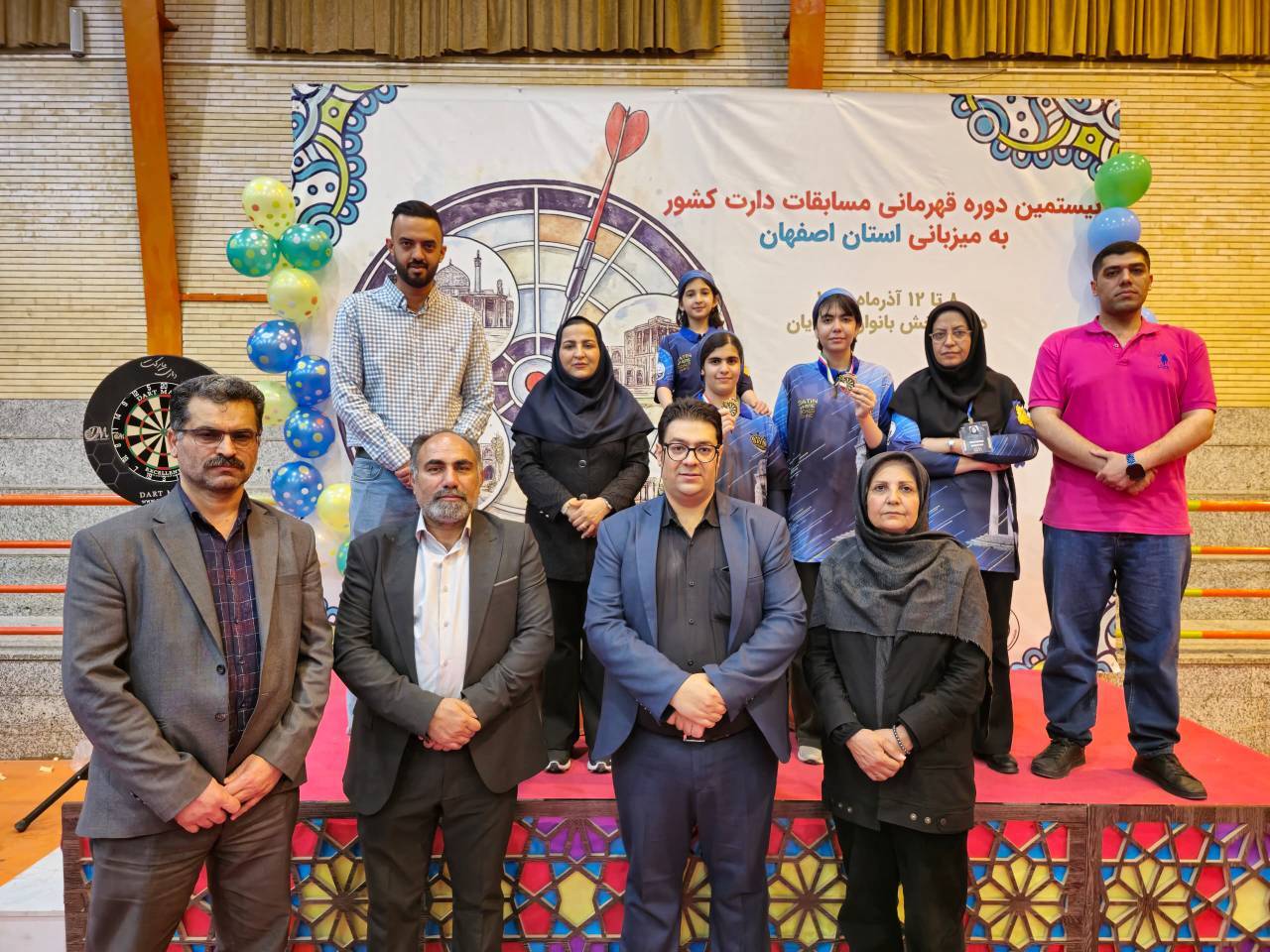 کسب مدال برنز توسط جوانان دارت شیراز در رقابتهای دارت بزرگسالان کشور کسب مدال برنز توسط جوانان دارت شیراز در رقابتهای دارت بزرگسالان کشور