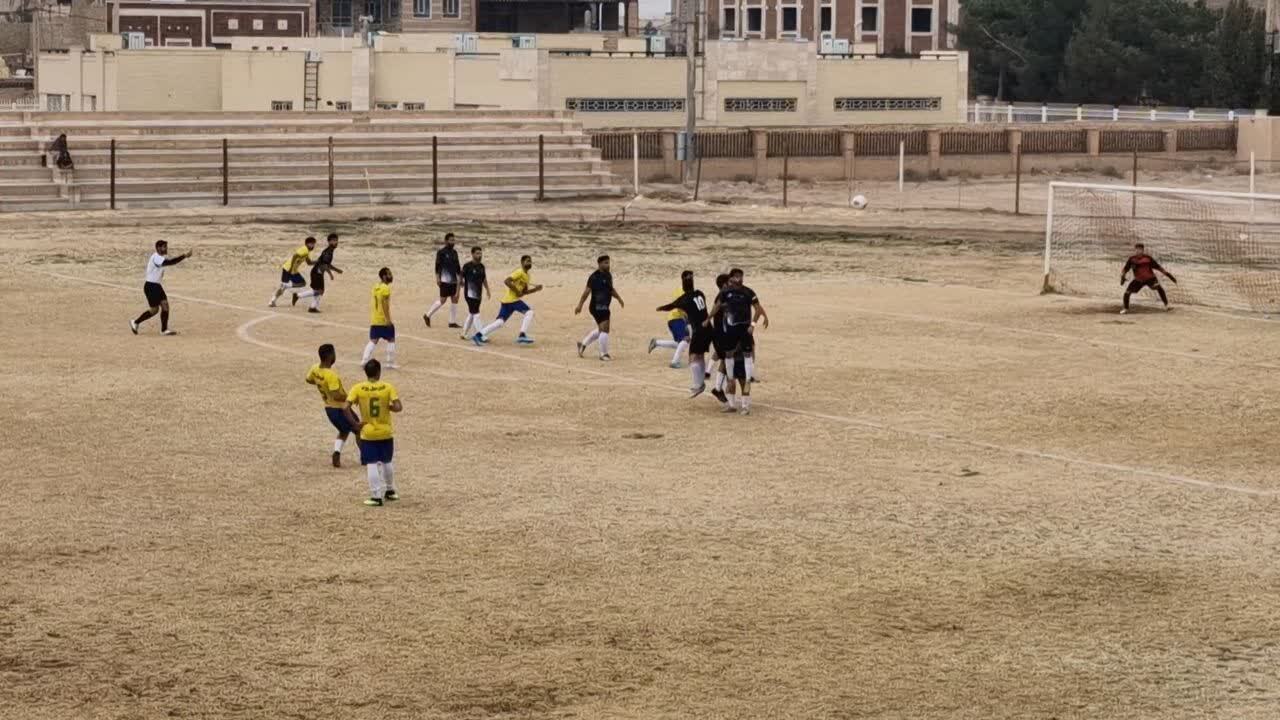 پیروزی ارزشمند طلوع یاران زارچ برابر احمدآباد در هفته هفتم لیگ برتر فوتبال یزد پیروزی ارزشمند طلوع یاران زارچ برابر احمدآباد در هفته هفتم لیگ برتر فوتبال یزد