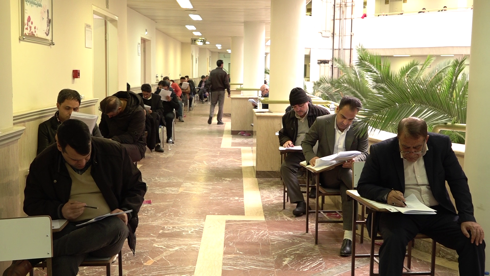 رقابت ۲ هزار و ۲۲۱ نفر از استان همدان در آزمون وکالت رقابت ۲ هزار و ۲۲۱ نفر از استان همدان در آزمون وکالت