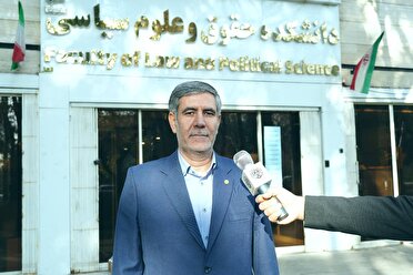 آزمون پذیرش وکالت مرکز وکلا در خراسان رضوی برگزار شد 