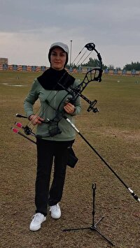 حضور ورزشکار چهارمحال و بختیاری در مسابقات رنکینگ کشوری تیراندازی با کمان