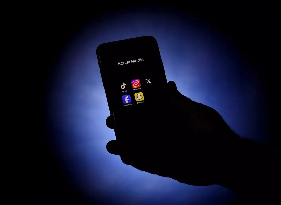 نیوزیلند از استرالیا برای محدودیت شبکه‌های اجتماعی مشورت می‌گیرد