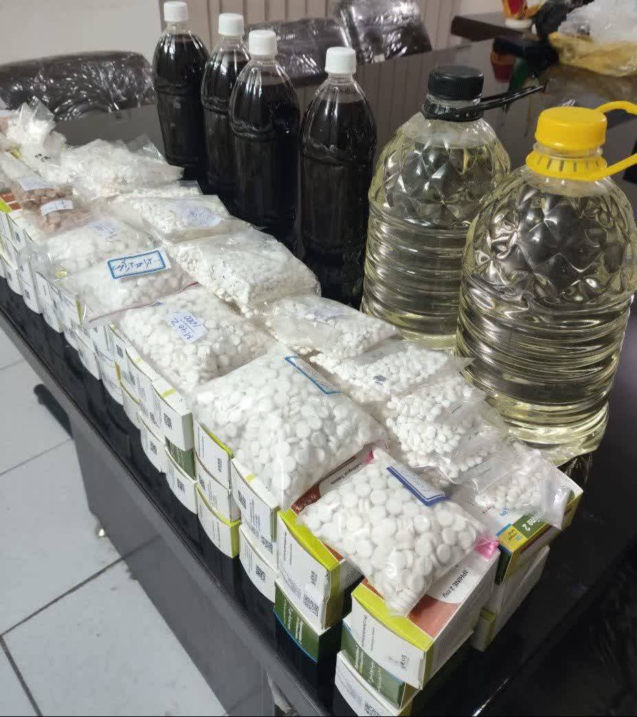 کشف داروهای غیرمجاز در نیشابور
