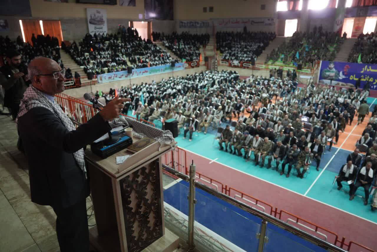 بسیج نسخهای برای همه زمانهاست و کهنه شدنی نیست بسیج نسخهای برای همه زمانهاست و کهنه شدنی نیست