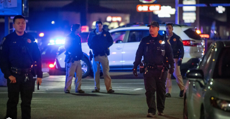 قتل چهار نفر در یک مهمانی در کالیفرنیا قتل چهار نفر در یک مهمانی در کالیفرنیا