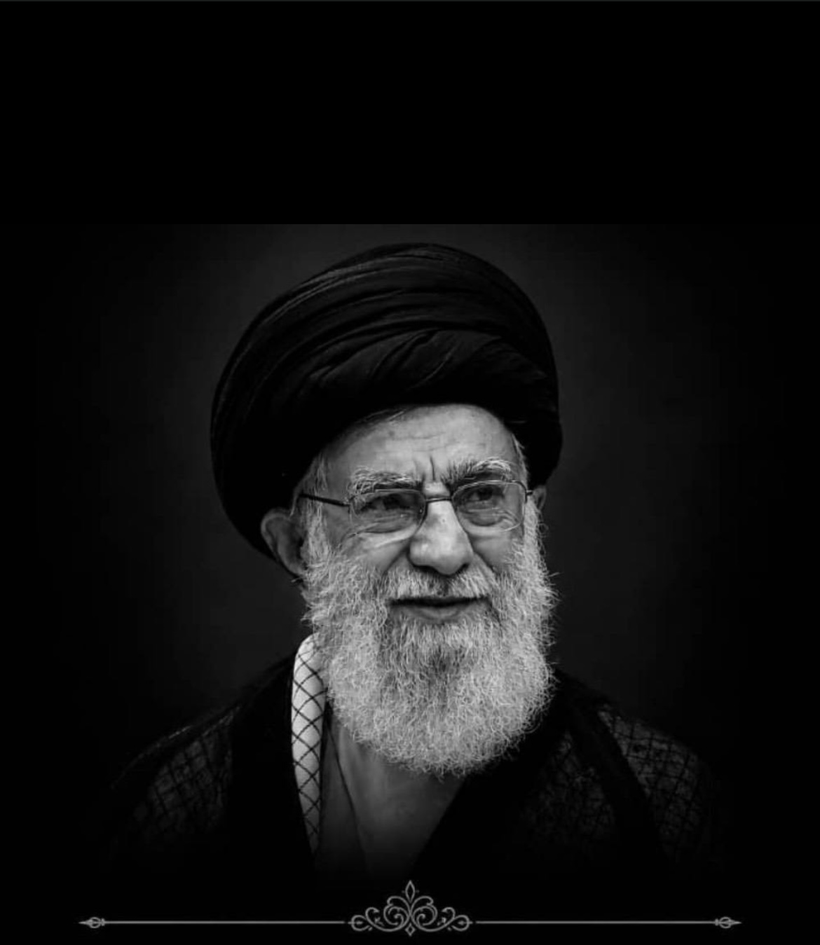 چتر حمایتی بزرگترین شرکت بیمهای کشور در آیین تشییع امام شهید چتر حمایتی بزرگترین شرکت بیمهای کشور در آیین تشییع امام شهید
