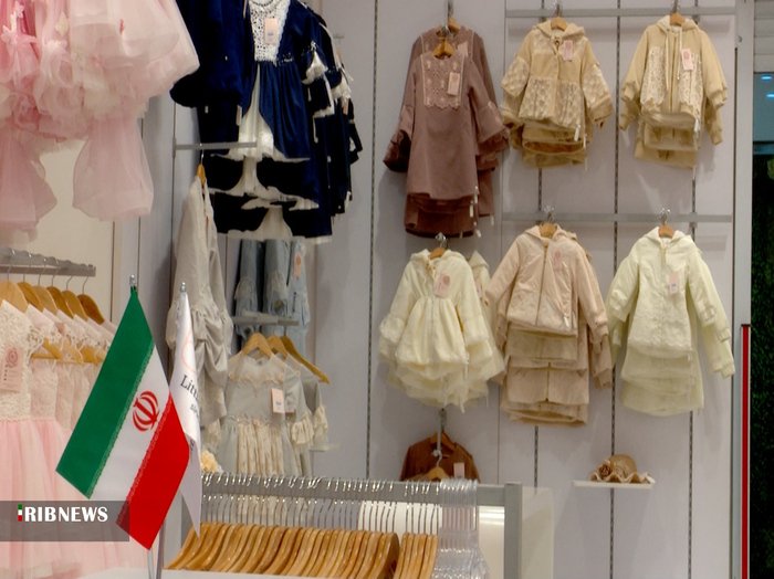 کارگاه کوچک تولید لباس در تبریز
